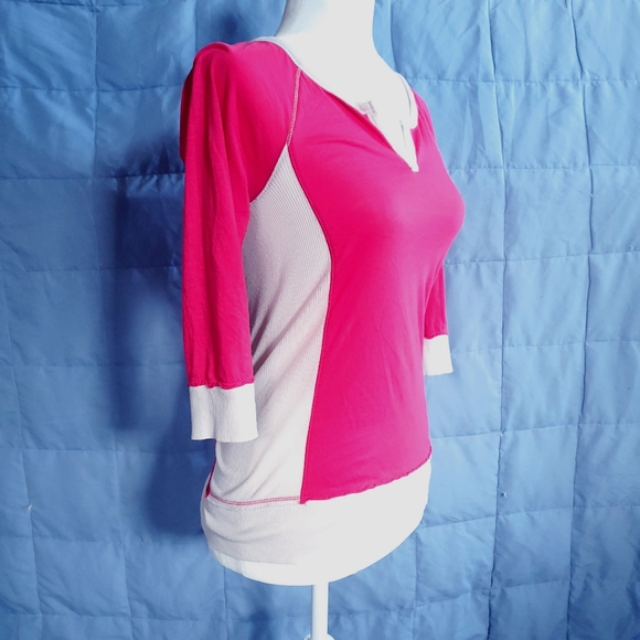 * Express Color Block Tee - Picture 2 of 4